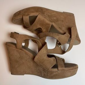Brash vegan suede wedges size 9.5